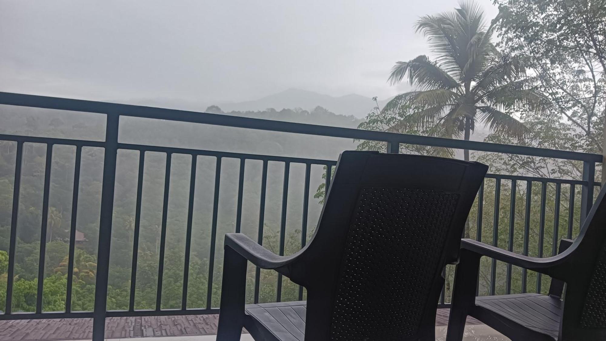 Mount Mist Villa มุนนาร์ ภายนอก รูปภาพ